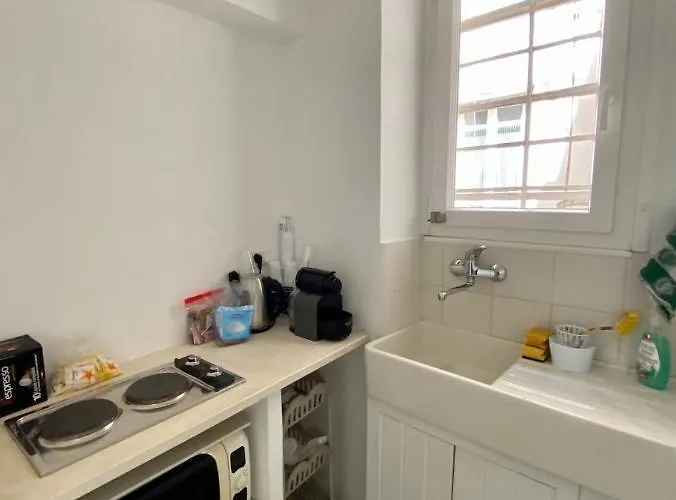 Frezza Business Office & Lounge Apartment